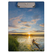 Mannelijke kayaker zee kayak op stilstaand water klembord (Voorkant)