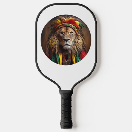 Mannelijke leeuw gekleed in rastafariaanse outfit pickleball paddle (Voorkant)