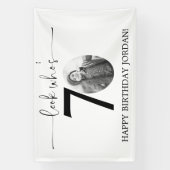 Mannelijke look Wie is 70 Foto 80ste verjaardag Spandoek (Verticaal)