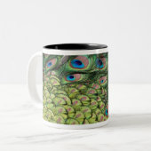 Mannelijke pauw (Pavo cristatus) met staart Tweekleurige Koffiemok (Voorkant links)