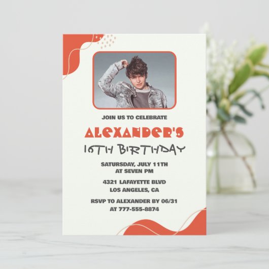 Mannen 16e verjaardagsuitnodiging Modern Photo Red Kaart (Staand voorkant)