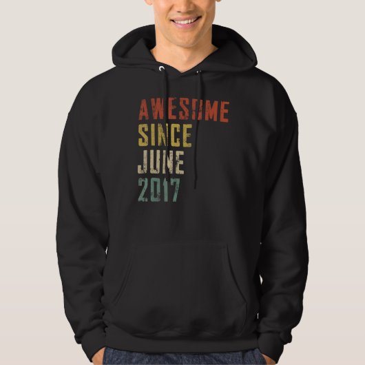 Mannen 5 jaar oud Geweldige sinds juni 2017 5e geb Hoodie (Voorkant)