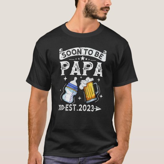 Mannen binnenkort Papa 2023  retroflector nieuwe v T-shirt (Voorkant)