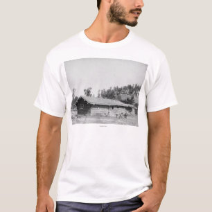 Mannen buiten Log Cabin in South Dakota T-shirt