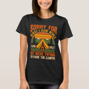 Mannen camping kampvuur kamperen leven bos kampeer t-shirt