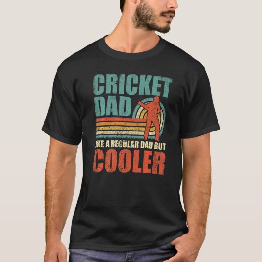 Mannen cricketvader als een gewone vader, maar koe t-shirt (Voorkant)