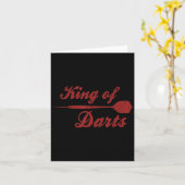 Mannen Dart Player Cool citeert de koning der kuns Kaart (Gele Bloem)