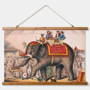 Mannen die een circusact uitvoeren met een olifant hangend wandkleed