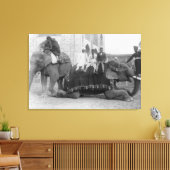 Mannen die olifanten in India fotograferenIndia Canvas Afdruk (Insitu (Woonkamer))