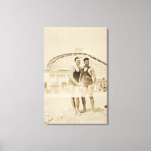 Mannen die op strand staan canvas afdruk (Voorkant)