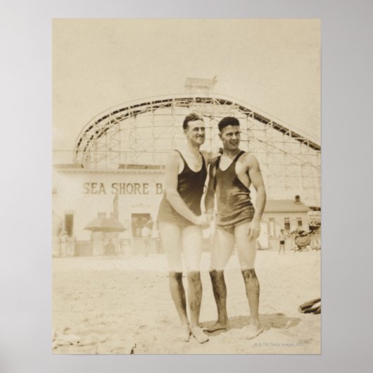 Mannen die op strand staan poster (Voorkant)