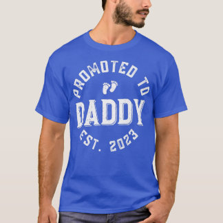 Mannen die snel naar papa 2023 zijn gepromoot om v t-shirt