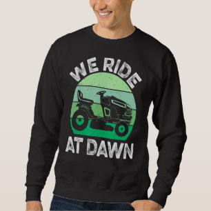 Mannen die we in Dawn Lawnmower Lawn hebben gerooi Trui