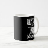 Mannen drummer-cadeaus onderschat nooit een oud Ma Koffiemok (Voorkant rechts)