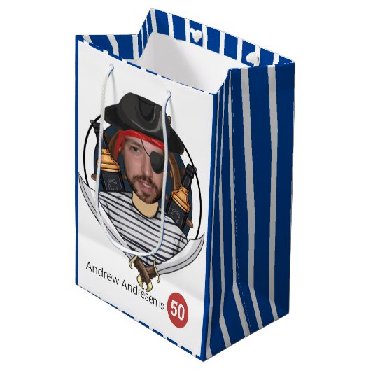 Mannen Fab Pirate Birthday Funny 50th Face Great Medium Cadeauzakje (Voorkant Gekanteld)