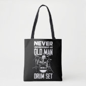 Mannen Funny onderschat nooit een oud Man met een Tote Bag (Voorkant)
