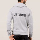 Mannen Gehuwd met Hoodie<br><div class="desc">Deze zachte zip hoodie van Bella is voor de bruidegom om in te ontspannen, weergegeven in een Heather Grey kleur met een Just Married tekst op de achterkant. Pas dit object aan of koop zoals het is.</div>