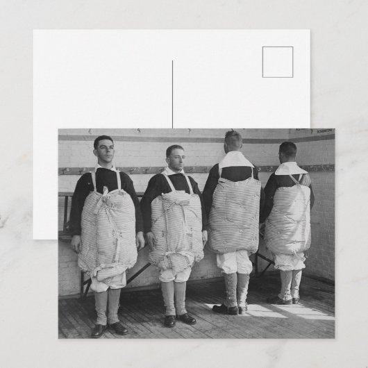  Mannen geperst in matrassen Briefkaart (Voorkant / Achterkant)