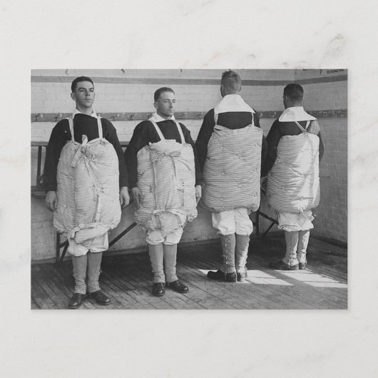  Mannen geperst in matrassen Briefkaart (Voorkant)