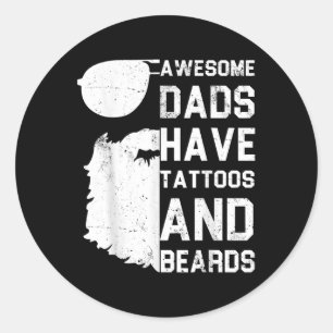 Mannen Geweldige Dads hebben Tattoos en paden - gr Ronde Sticker