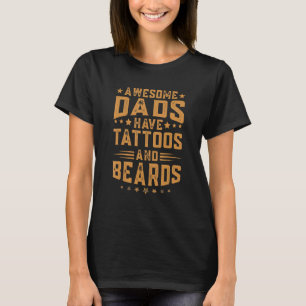 Mannen Geweldige Dads hebben Tattoos en paden T-shirt