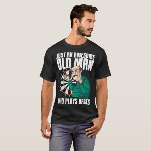 Mannen Geweldige, oud Man Dartboard Player Game T-shirt (Voorkant volledig)