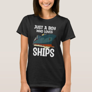 Mannen gewoon een jongen die houdt van schepen boo t-shirt