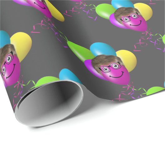 Mannen gezicht op verjaardagsballon cadeaupapier (Rol Hoek)