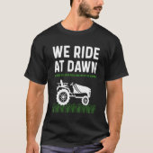 Mannen grasmaaier papa we rijden bij dageraad maai t-shirt (Voorkant)