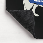 Mannen hond die een waarschuwingsvest draagt muismat (Hoek)