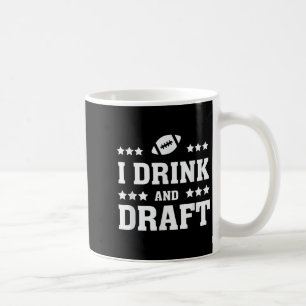 Mannen ik Drink en ontwerp Funny Fantasy Football Koffiemok
