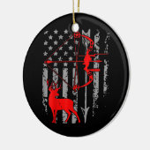 Mannen jacht op graven met deer T-shirt Keramisch Ornament (Links)