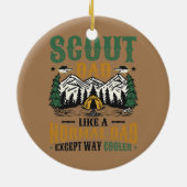 Mannen kletsen pap als een normale pap, op een and keramisch ornament (Achterkant)