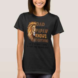 Mannen leeuw papa weet veel, maar papa weet alles t-shirt