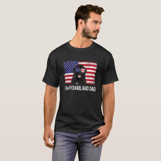 Mannen Mannen Newfoundland papa vs vlag op 4 juli  T-shirt (Voorkant volledig)