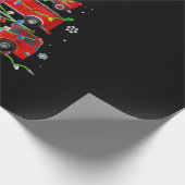 Mannen met kerstbomen voor brandweerlieden cadeaupapier (Hoek)