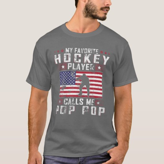 Mannen Mijn favoriete Hockey Player roept me de Po T-shirt (Voorkant)