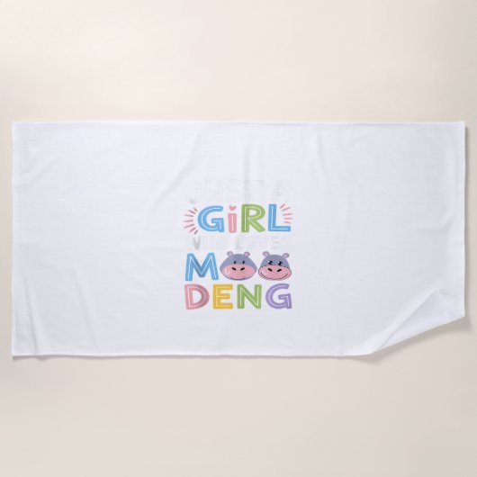 Mannen MooDeng gewoon een meisje dat van Moo Deng Strandlaken (Voorkant)