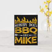 Mannen niemand doet BBQ zoals Mike Kaart (Gele Bloem)