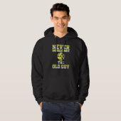 Mannen Onderschat Nooit De Oude Man Vaderdag V Hoodie (Voorkant volledig)