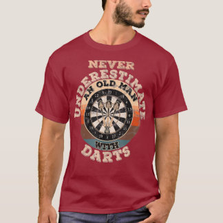Mannen onderschat nooit een oud man met Darts T-shirt