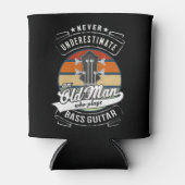 Mannen onderschatten nooit een oud Man dat de pas  Blikjeskoeler (Voorkant)