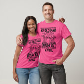 Mannen onderschatten nooit een oud Man met een tro T-shirt (Unisex)