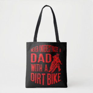 Mannen onderschatten nooit een vader met een vuile tote bag