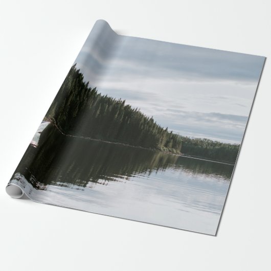 MANNEN OP MOTORBOAT ONDER CLOUDY SKY CADEAUPAPIER (Uitgerold)