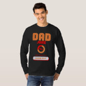 Mannen papa grap laden, wacht alsjeblieft Vader Da T-shirt (Voorkant volledig)