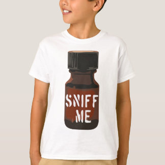Mannen poppers snuffelen me bruin flesje amyl vark t-shirt