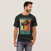 Mannen Retro Karate papa als een gewone vader T-shirt (Voorkant volledig)