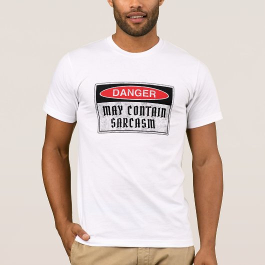 Mannen Sarcasme Waarschuwing Hot Bod Boyfriend shi T-shirt (Voorkant)