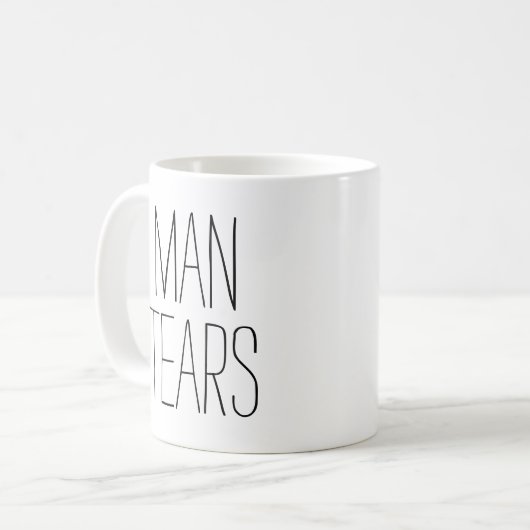 Mannen scheuren koffiemok (Voorkant links)